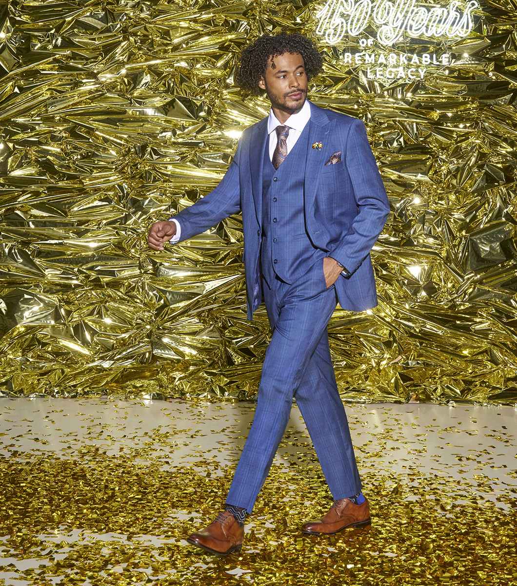 Bennett in Brandy Rotate View