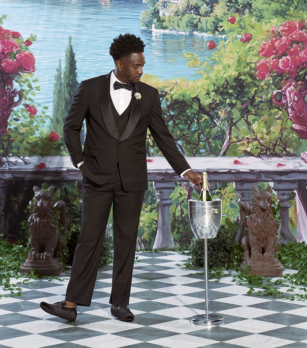 Sheridan in Black Rotate View