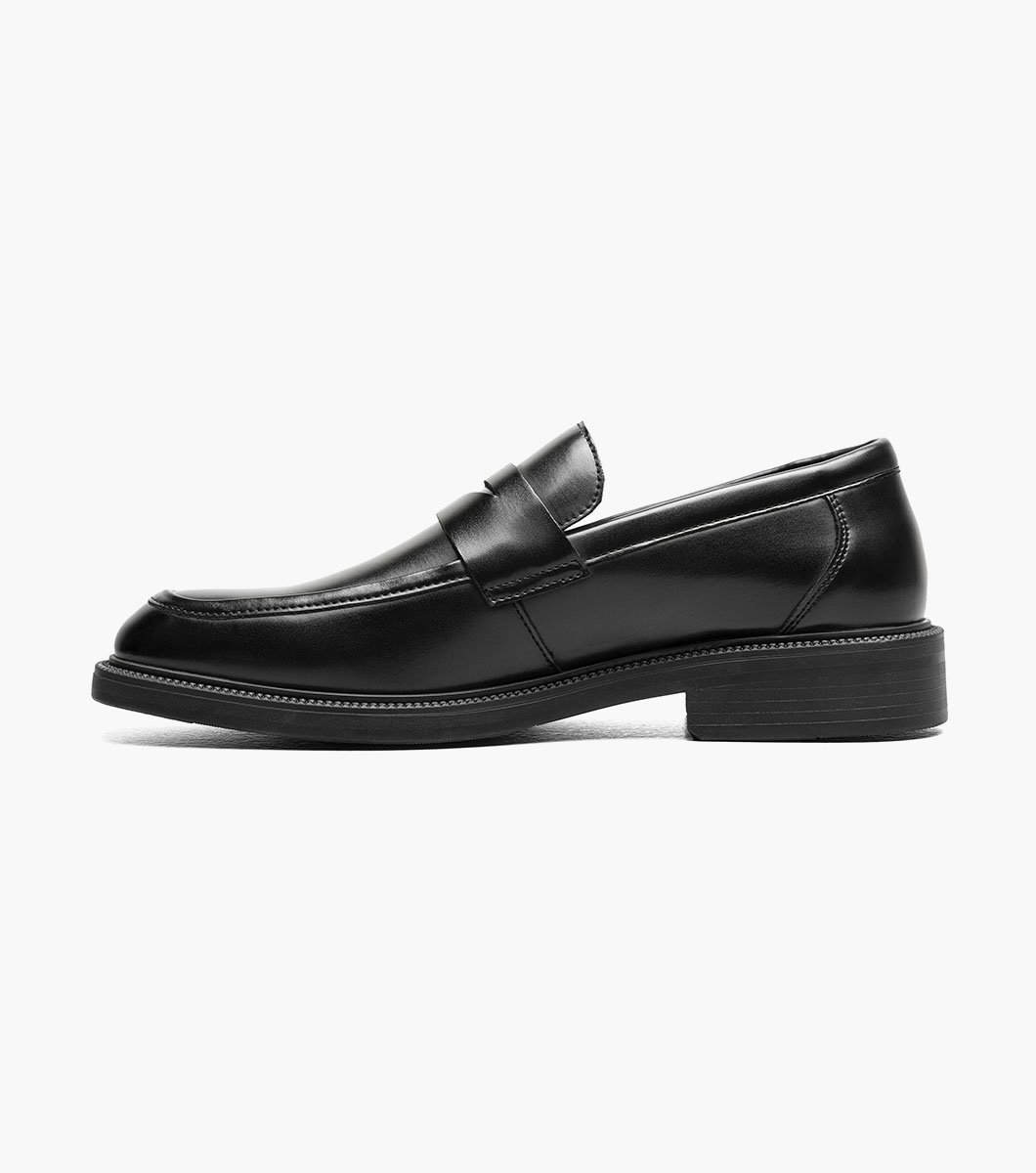 Everett in Black, View 5