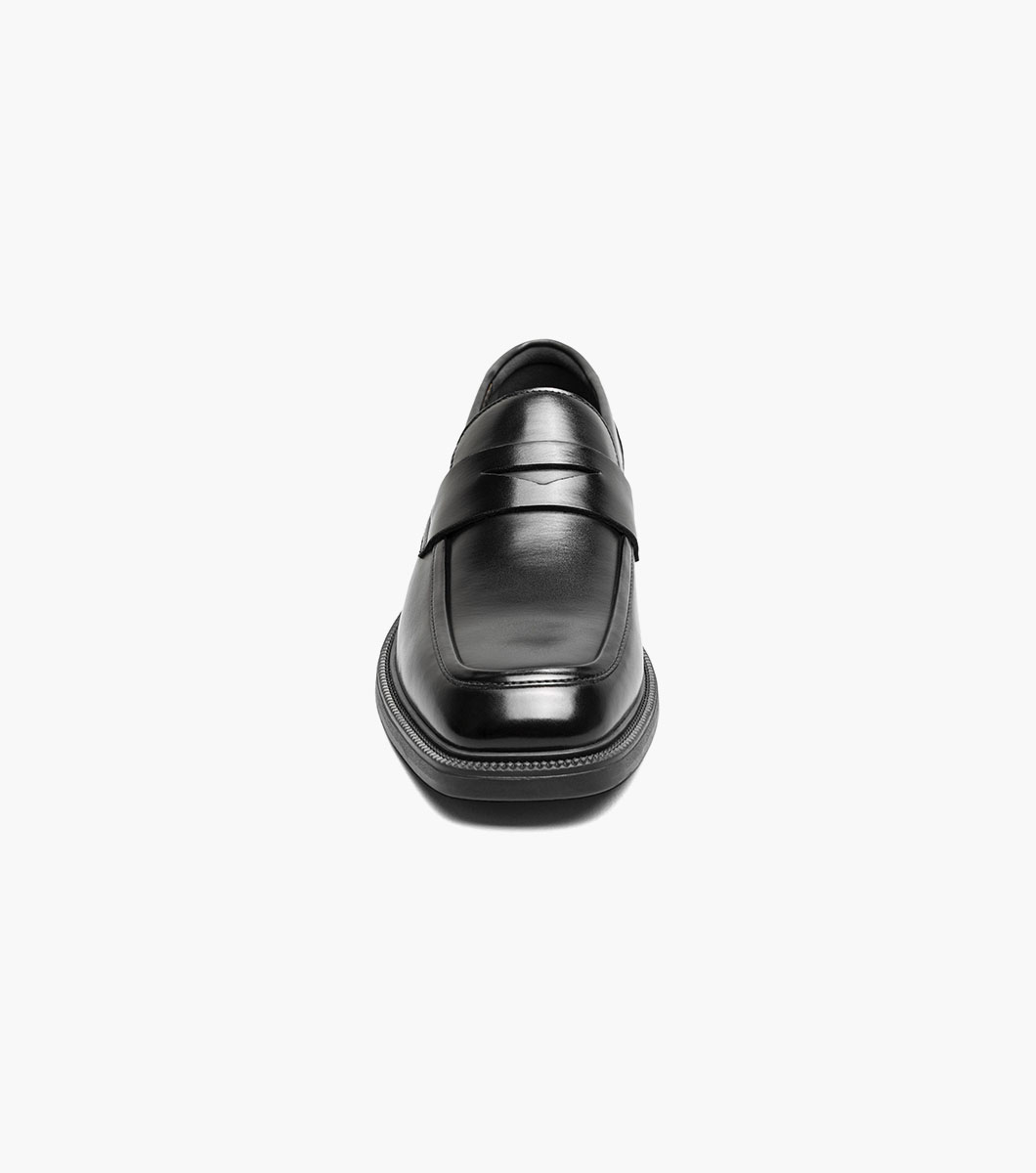 Everett in Black, View 6