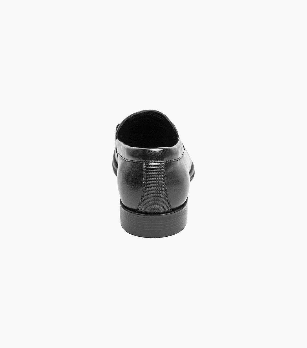 Lawton in Black, View 8