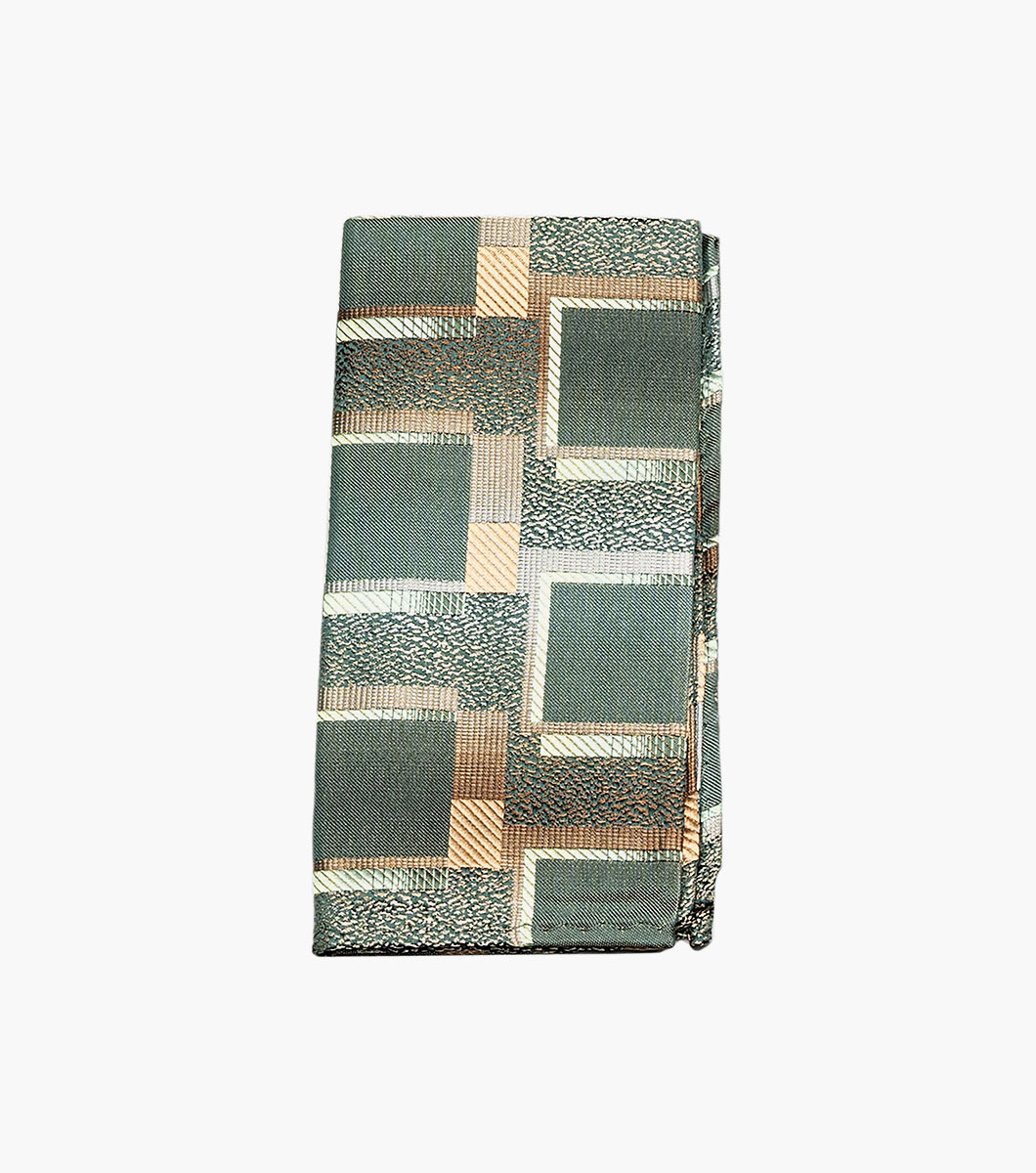 Lorenzo in Green Rotate View