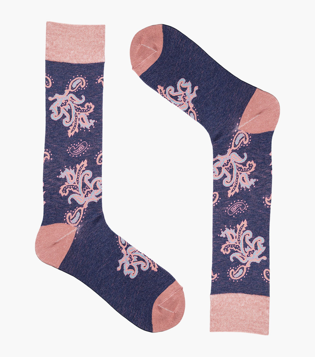 Bold Paisley in Pink Rotate View