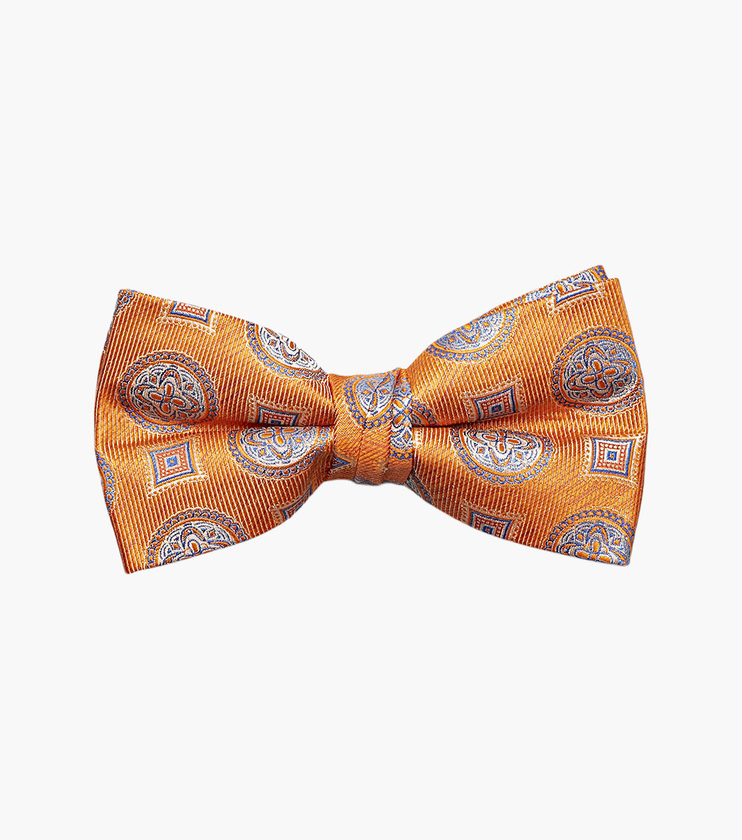 Thiago in Orange Rotate View