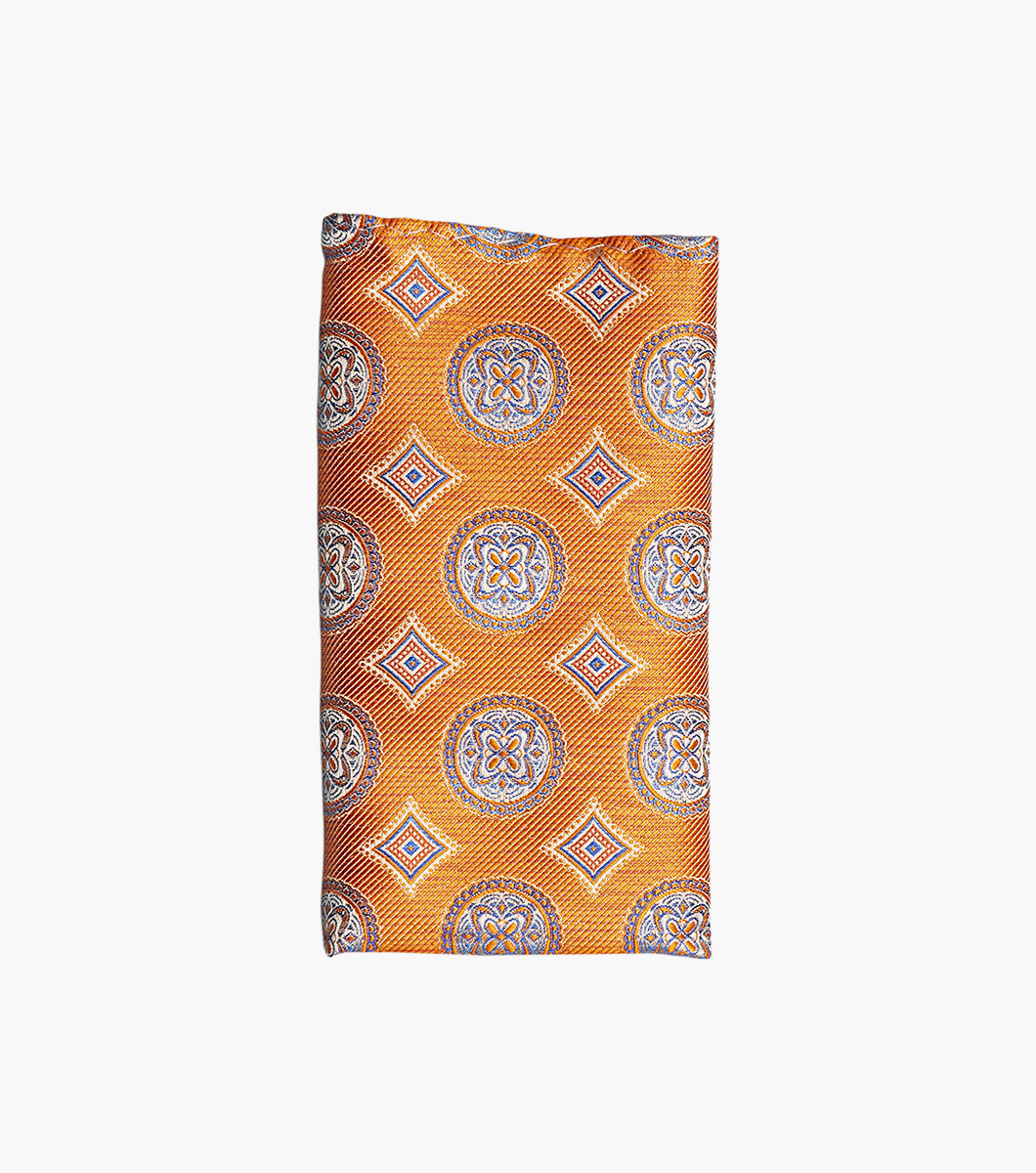 Thiago in Orange Rotate View