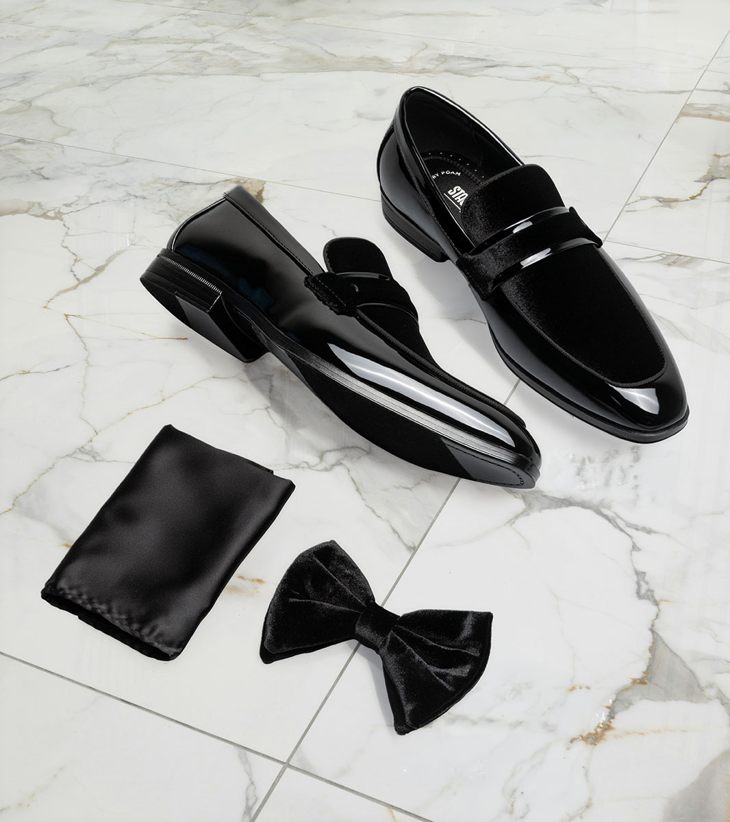 Spratley in Black, View 4