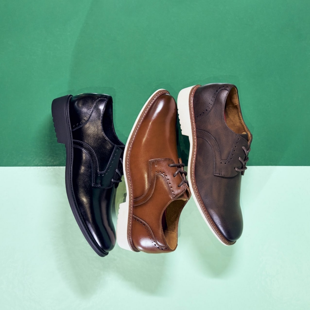 "Mini Me Fashion: Dressing Like Your Parent with Trendy Kids Shoes." The featured image is of a variety of Stacy Adams oxford shoes on a green background.
