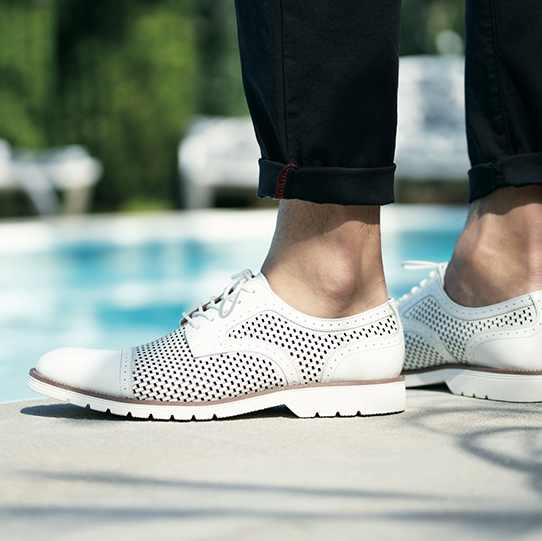 "A Guide To Business Casual Footwear." The featured product is the Ellery Cap Toe Oxford in White.